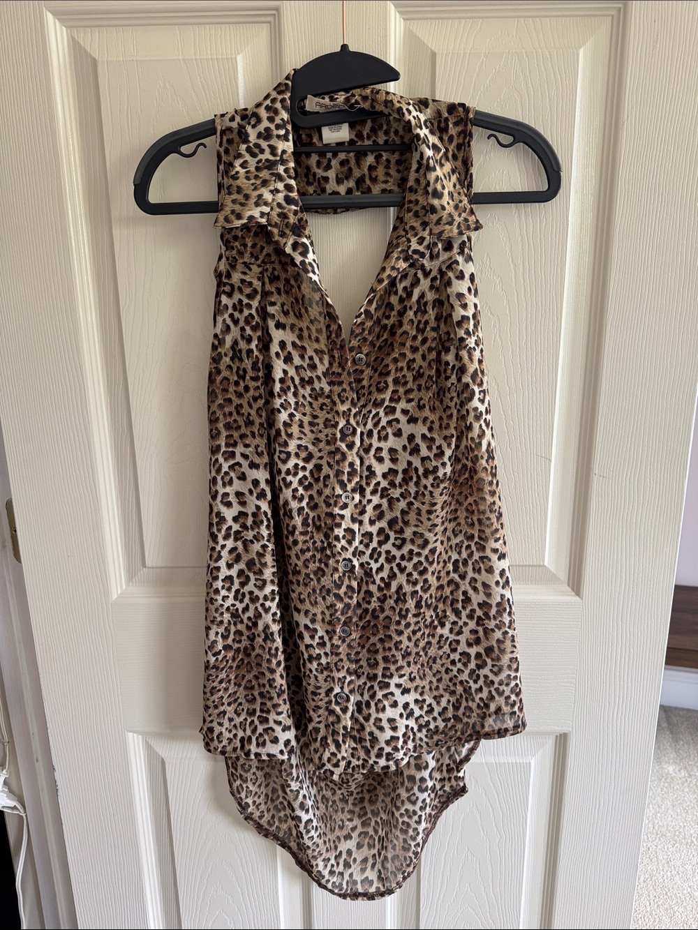 Arden B Leopard Print Sleeveless Button-Front Camisole - Brown